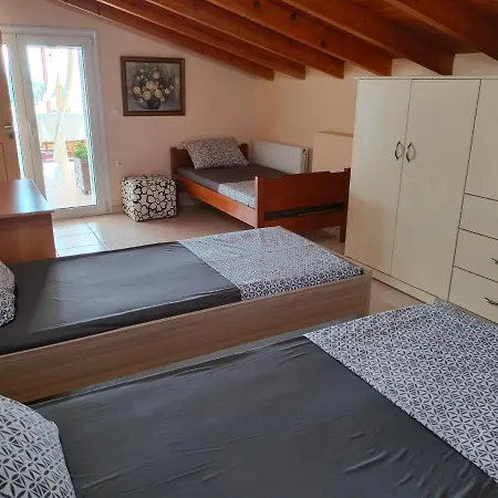 House With Wonderful View * 哈尔基斯