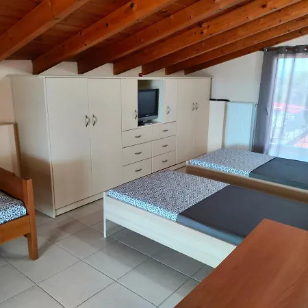 House With Wonderful View 哈尔基斯